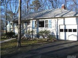 64 Bay View Dr W, Sag Harbor, NY 11963