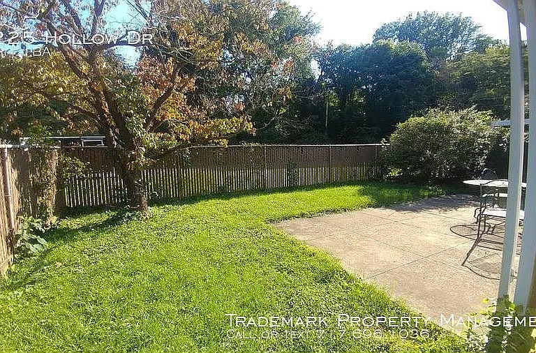 6225 Hollow Dr — Photo 3