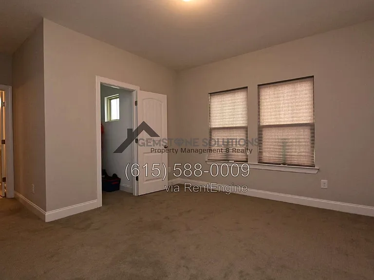 1028 Fenner Ln — Photo 48