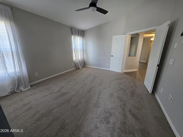 2442 E Nathan Way — Photo 35