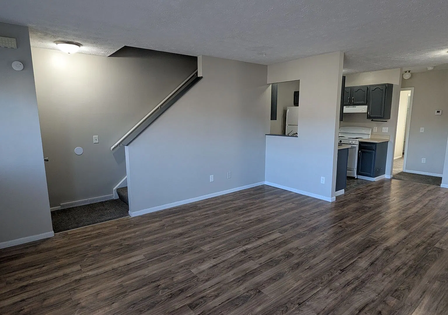 MN Cedar Village (859) — Photo 4