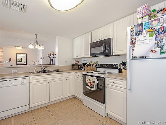 2nd image of 520 SE 5th Ave APT 2609