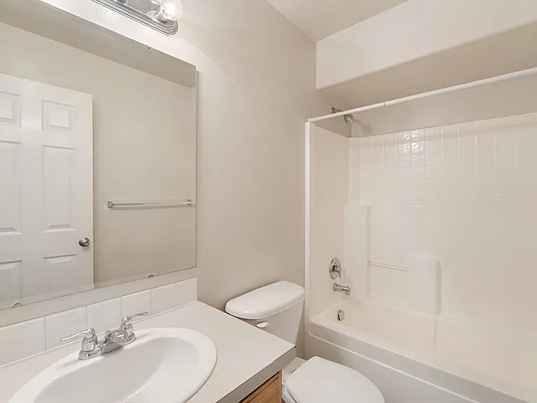 637 E Blue Heron St — Photo 21