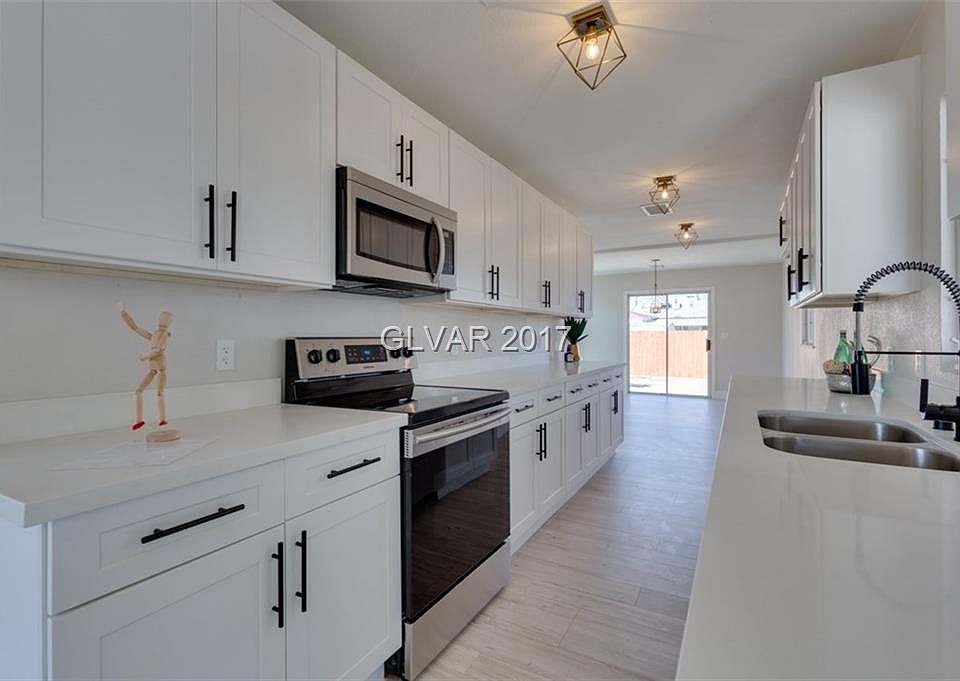 1st image of 1055 Hassett Ave