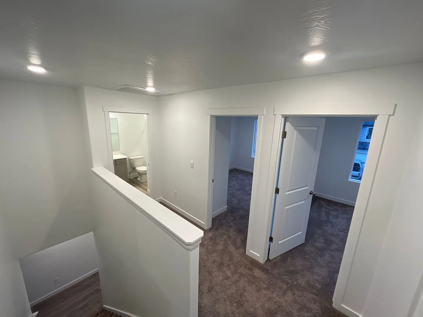 Modern Four Bed Home — Photo 4