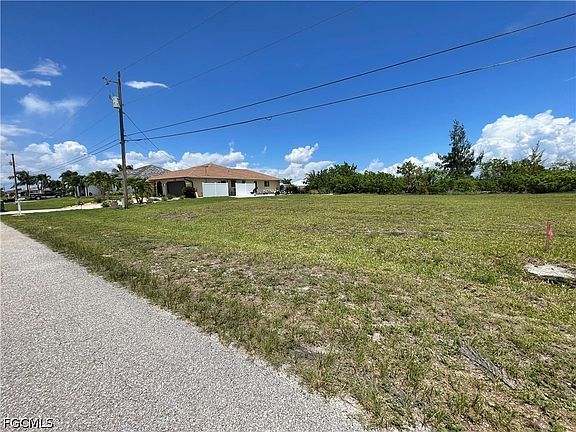 2nd image of 825 NW 33rd Pl