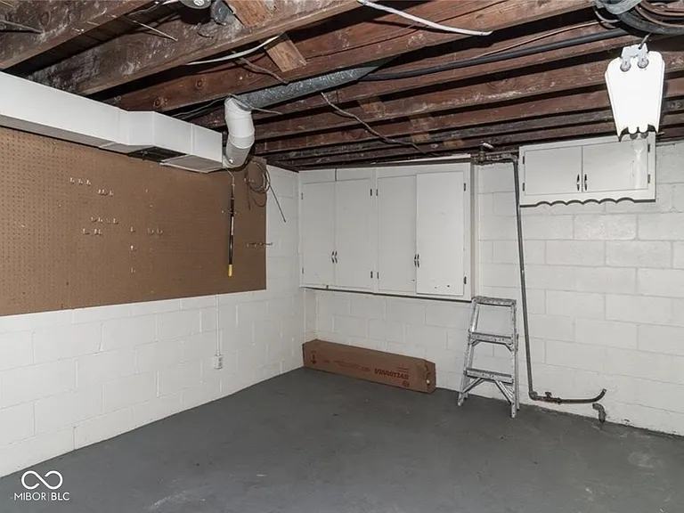 1109 N Downey Ave — Photo 13