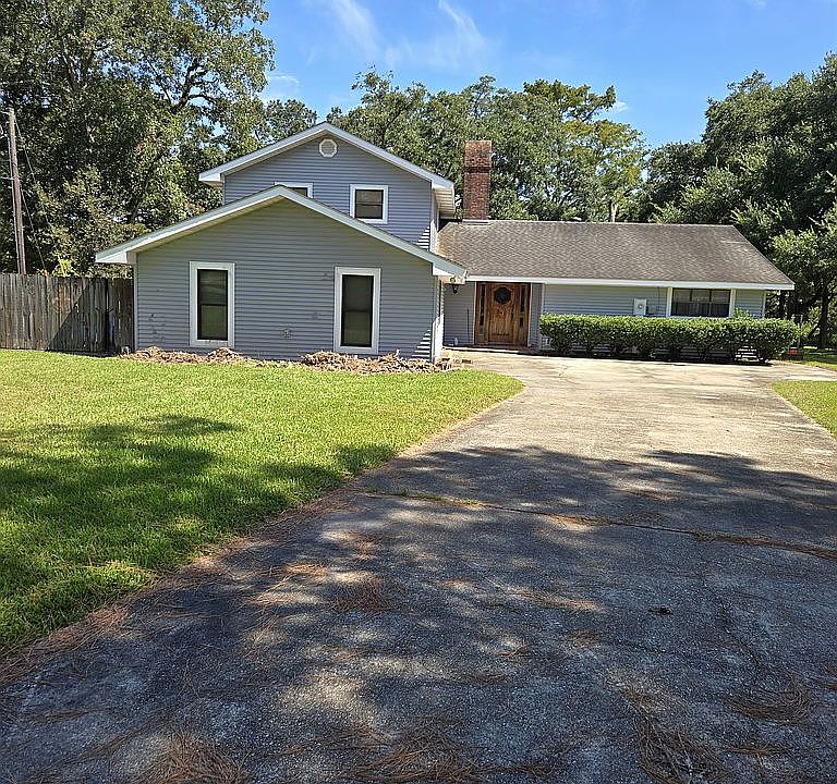 1st image of 115 Sandager Ave