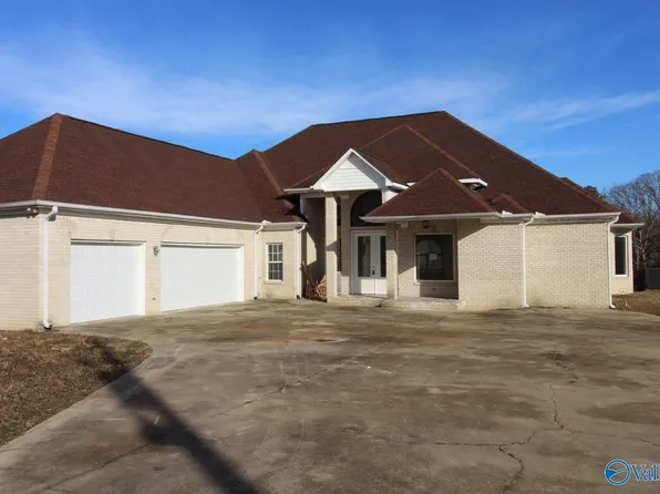 745 Braswell St, Snead, AL 35952