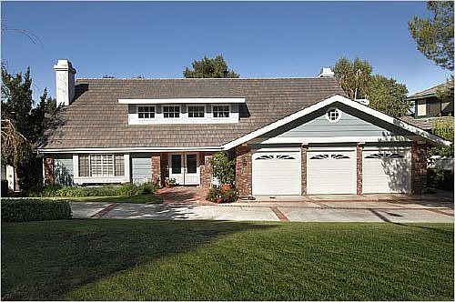 1st image of 145 Amelia Ave