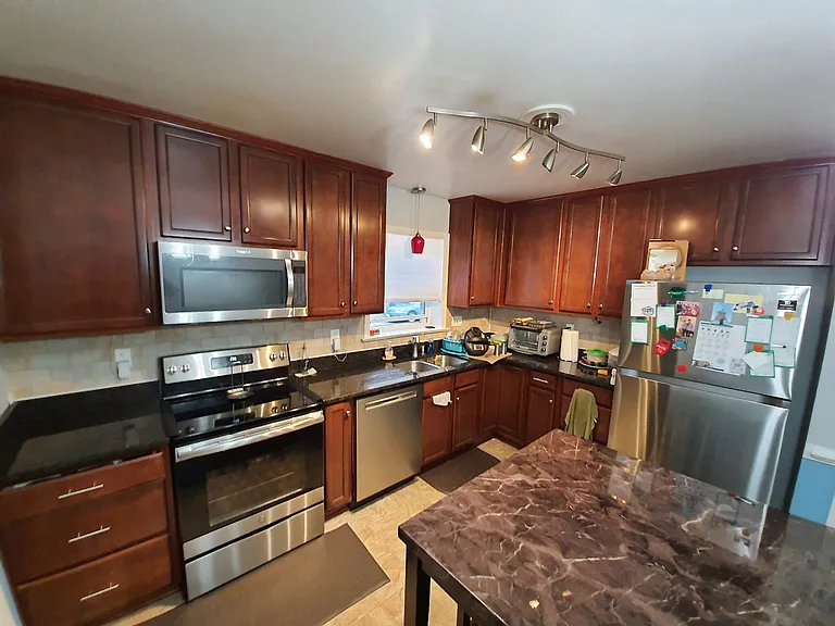 5320 Lingle Ln — Photo 7
