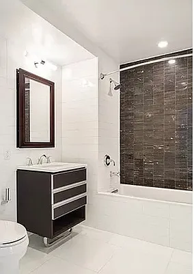 Rented by Yunan LLC | media 21