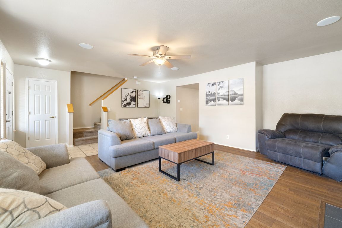 next background image