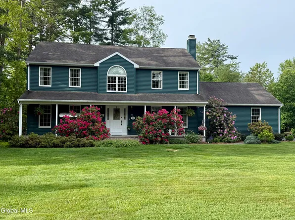 30 Algonquin Drive, Queensbury, NY 12804