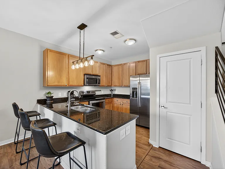 4100 Albion St #605 — Photo 4