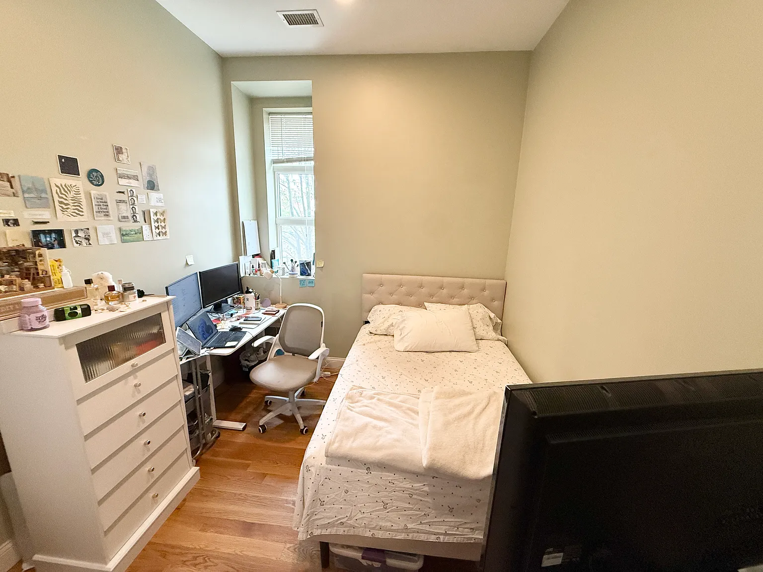 3 bed, 9999 sqft, $3,475 — Photo 3