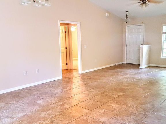 4th image of 3467 SE 133rd Pl