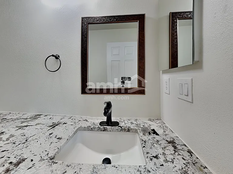 9762 Chambers Dr — Photo 16