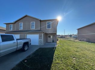 631 Northfield Rd, Manhattan, KS 66502