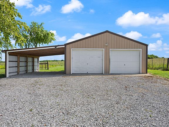5th image of 1530 State Highway 300