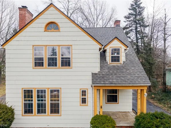 979 Oxford Rd, Cleveland Heights, OH 44121