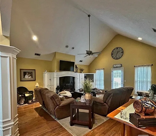 111 Meadowlark Cir — Photo 5