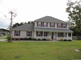421 Holly Ln, Swansboro, NC 28584