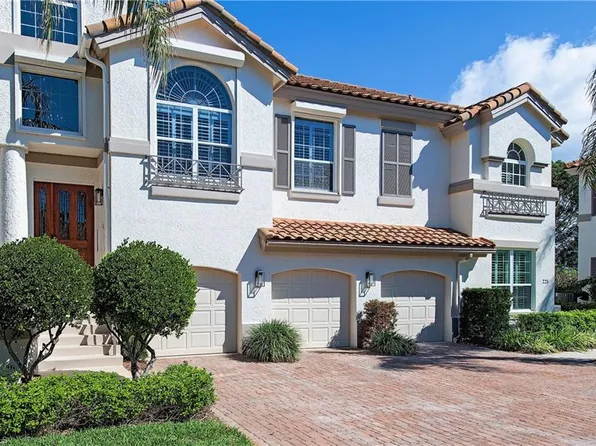 227 Colonade Cir, Naples, FL 34103