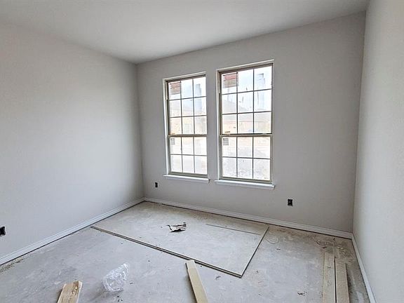 3rd image of 3094 Maverick Dr