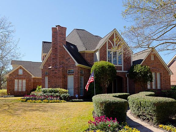 2nd image of 3014 E Hickory Park Cir