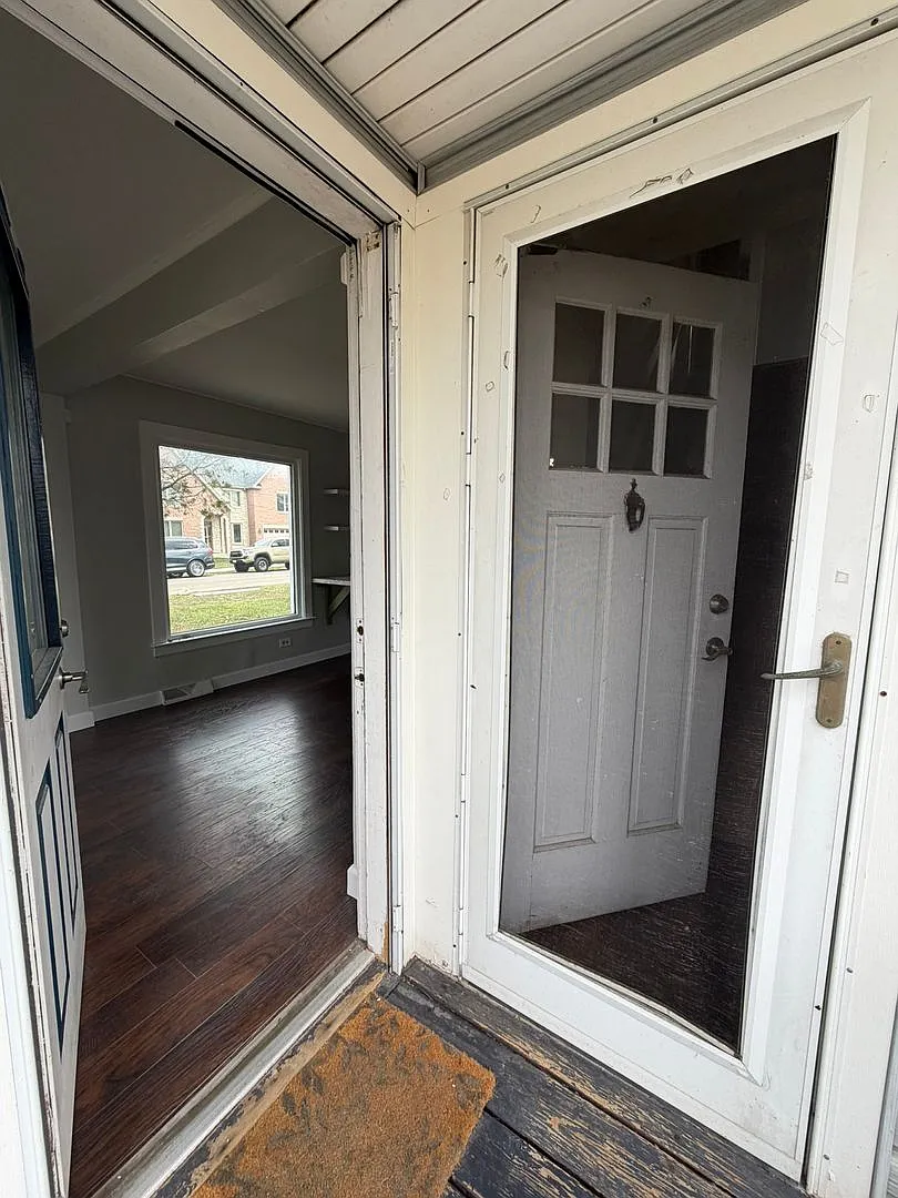 2209 Douglas Ave, Des Plaines, IL, 60018 — Photo 2