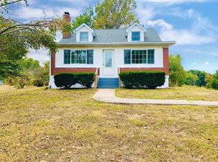 2483 S Wilson Rd, Radcliff, KY 40160