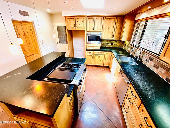 3rd image of 4305 N Avenida Del Cazador