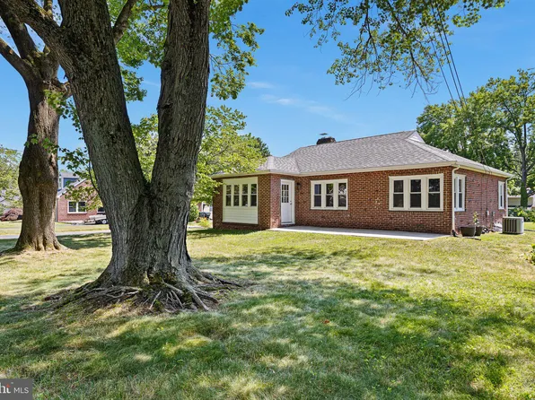 12 Maplewood Ln, Wilmington, DE 19810
