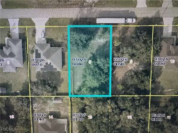 2805 51st St SW, Lehigh Acres, FL 33976