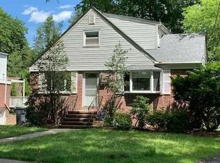 103 Glenbrook Pkwy, Englewood, NJ 07631