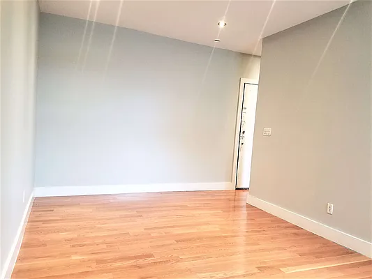 Rented by The Hamilton Group | media 10