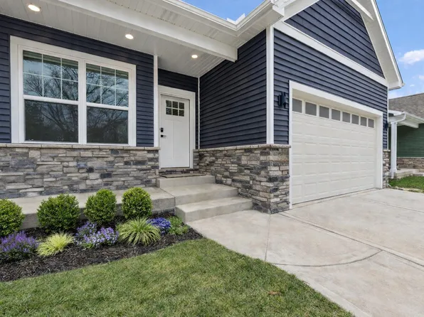 1504 Waverly Rd, Porter, IN 46304