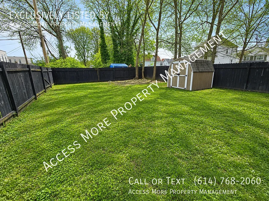 Historic 3 Bed 2 Bath Home On Corner Lot! — Photo 3