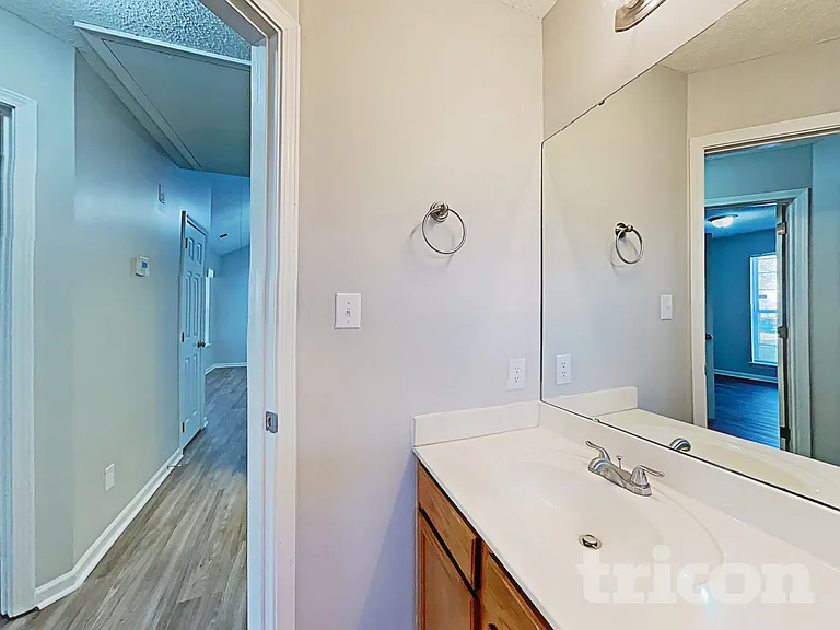 9408 Northwoods Forest Dr — Photo 15