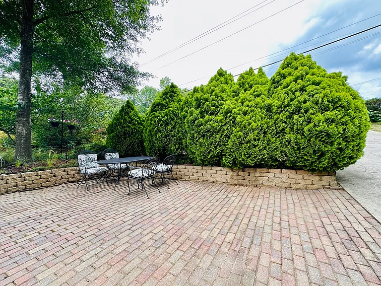 5814 Crooked Creek Rd — Photo 24