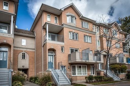 1st image of 28 Sommerset Way #1116