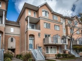 28 Sommerset Way #1116, Toronto, ON M2N6W7
