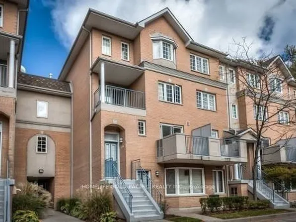 28 Sommerset Way #1116, Toronto, ON M2N 6W7