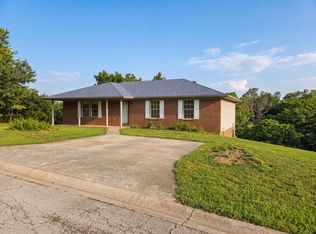 1317 Twin Brook Dr, Berea, KY 40403