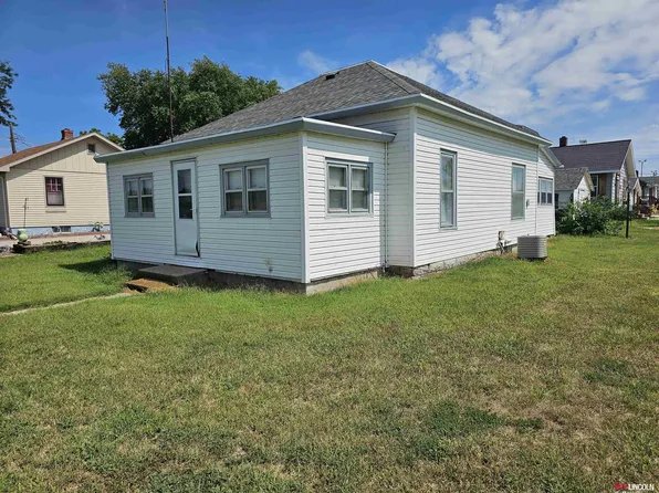 600 N Center St, Clay Center, NE 68933