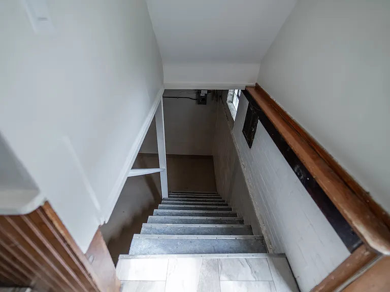 1040 Lake Michigan Dr NW — Photo 17