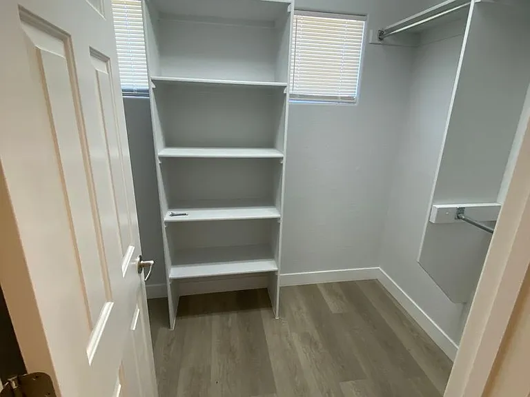 4445 Penguin Ave — Photo 9