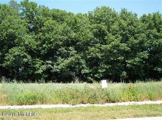 269 River Run Dr, Saint Joseph, MI 49085