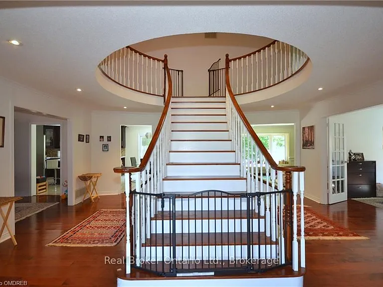 1609 Pilgrims Way — Photo 11